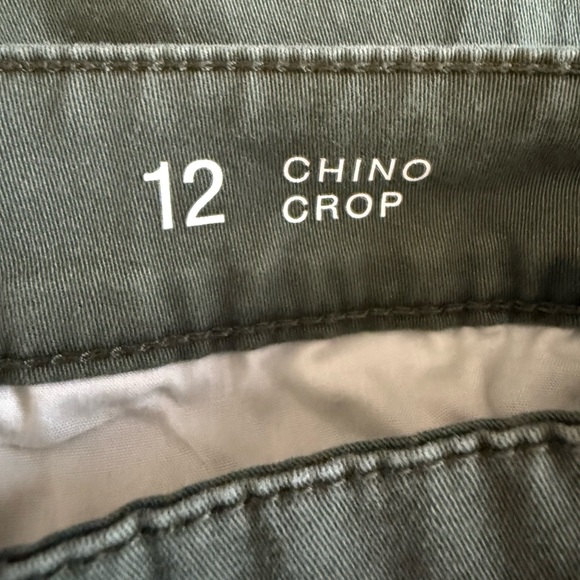 a.n.a Women’s Straight Leg Olive Green Cropped Chinos size 12 - Picture 5 of 5